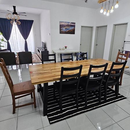 קאג'אנג Faliza Adelia Residence מראה חיצוני תמונה